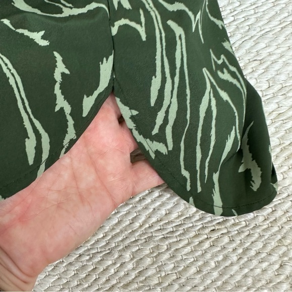 Athleta Sz XS Olive Geometric Rincon Printed Mini Dress - Picture 14 of 15